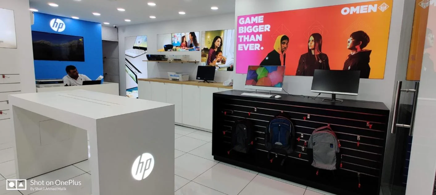 HP World interior fit-out