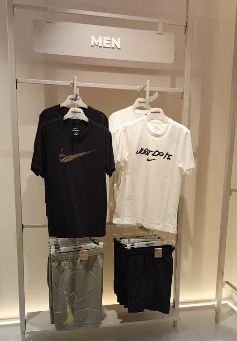 Fashion retail fixture